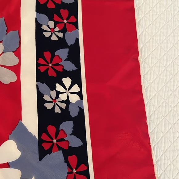 Vintage - Liberty of London "Caruso" Silk Scarf - Picture 4 of 6